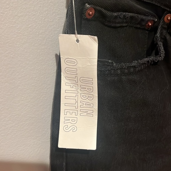 BDG Urban Outfitters High-Rise relaxed straight jeans. Size 27, black - Picture 3 of 6